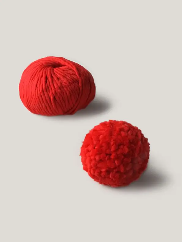 Crazy Sexy Wool Super Chunky - Lipstick Red - Pom Maker